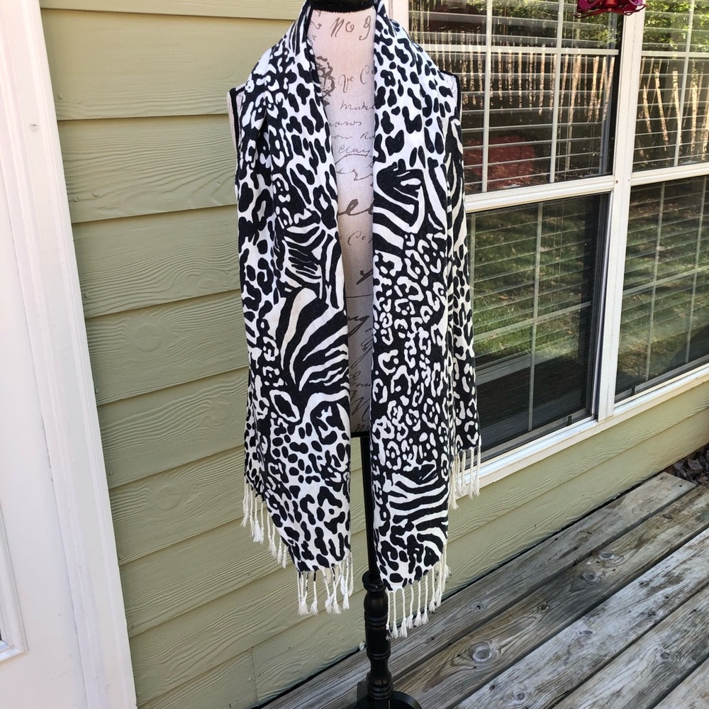 Scarf - Picture 2 of 3